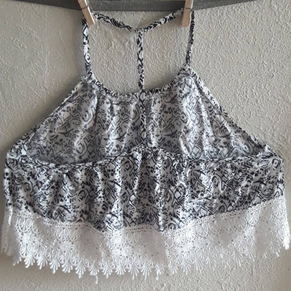 Patterned Crop top - Picture 2 of 3